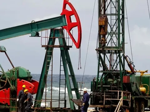 Giá xăng dầu hôm nay (16-4): Xăng dầu trong nước có thể tiếp đà giảm