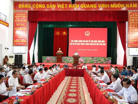 Thủ tướng Phạm Minh Chính: Quyết tâm giải quyết 5 phương thức giao thông cho Đồng bằng sông Cửu Long