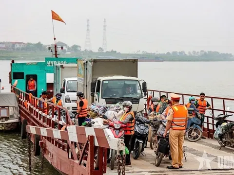 Tuần tra, xử lý vi phạm giao thông đường thủy dịp lễ