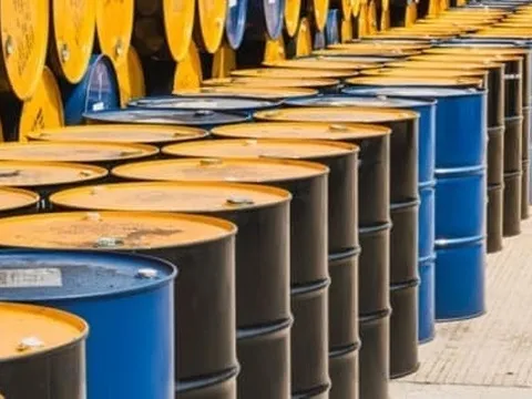 Giá xăng dầu hôm nay (24-4): Xăng dầu trong nước quay đầu tăng