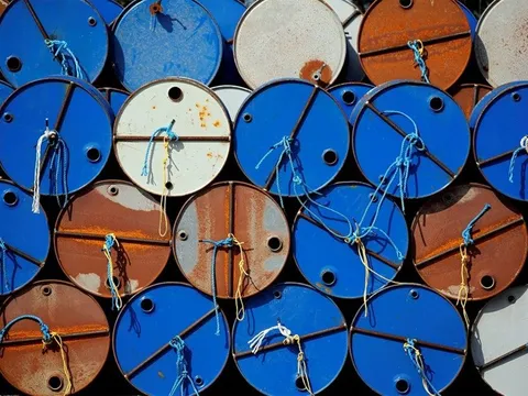 Giá xăng dầu hôm nay (25-4): Tăng nhẹ