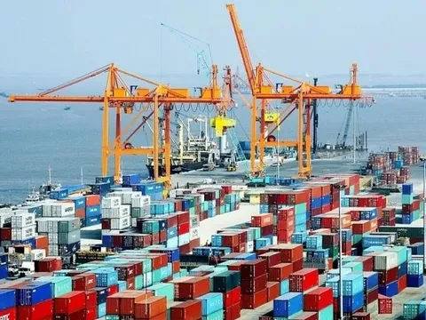 Việt Nam xuất siêu 3,79 tỷ USD trong 4 tháng đầu năm
