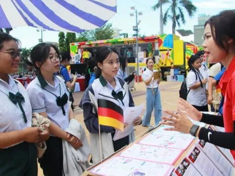 Học sinh Ninh Thuận hào hứng Chương trình “Chuyến xe hướng nghiệp Đức”