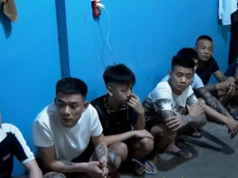 Thái Bình phá đường dây ép các cô gái trẻ làm nhân viên phục vụ tại quán hát