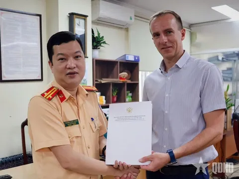 Đại sứ quán Nga gửi thư cảm ơn Phòng Cảnh sát giao thông Hà Nội