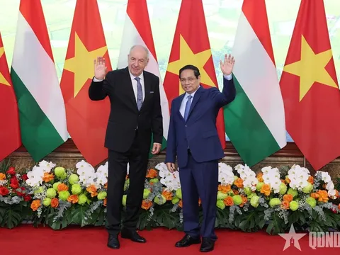 Thủ tướng Phạm Minh Chính hội kiến Tổng thống Hungary