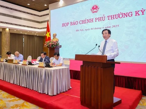 Chính phủ đánh giá tình hình kinh tế - xã hội tháng 5: nhiều điểm sáng, đà phục hồi tiếp tục vững chắc