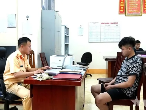 CSGT Công an tỉnh Hà Giang: Phát hiện lái xe taxi dương tính với chất ma túy, nghi tàng trữ cần sa