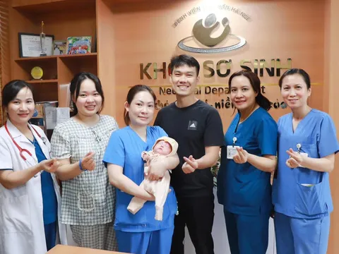 Hành trình kiên cường của bé sinh non chỉ nặng 600gr