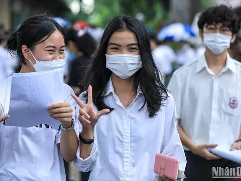 Giáo viên hướng dẫn kỹ năng làm bài Ngữ văn thi tốt nghiệp 2025