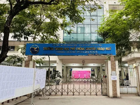 Điểm chuẩn lớp 10 Trường chuyên Ngoại ngữ năm 2025