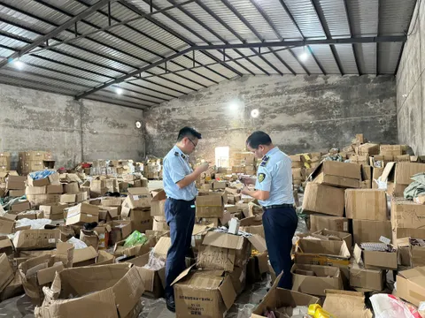 Phát hiện kho hàng hơn 47.000 sản phẩm nhập lậu tại Quảng Ninh