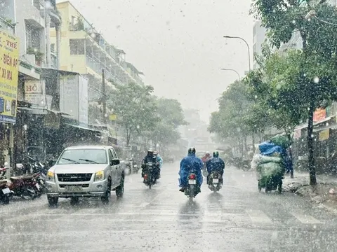 Thời tiết hôm nay (12-7): Bắc Bộ và Bắc Trung Bộ có mưa rào và dông