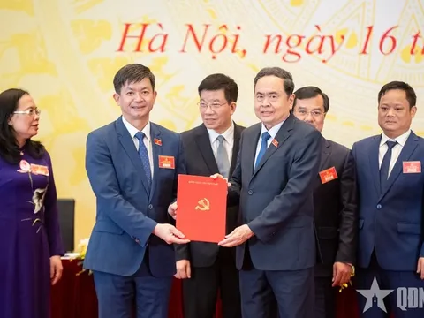 Chủ tịch Quốc hội Trần Thanh Mẫn dự Đại hội đại biểu Đảng bộ Văn phòng Quốc hội lần thứ XV