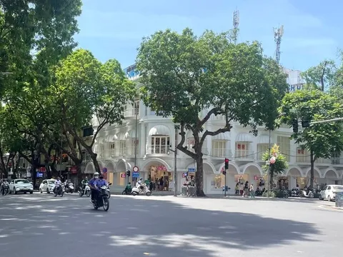 Thời tiết ngày 18/7: Bắc Bộ, Trung Bộ nhiều nơi nắng nóng gay gắt, Nam Bộ có mưa rào và dông