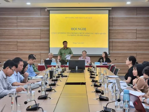 Hướng tới Kỷ niệm 80 năm Ngày truyền thống Công an nhân dân Việt Nam
