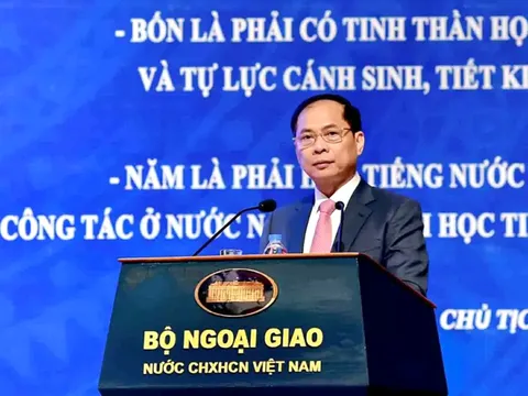 Chặng đường 80 năm tận tụy phụng sự quốc gia, dân tộc của ngành Ngoại giao Việt Nam