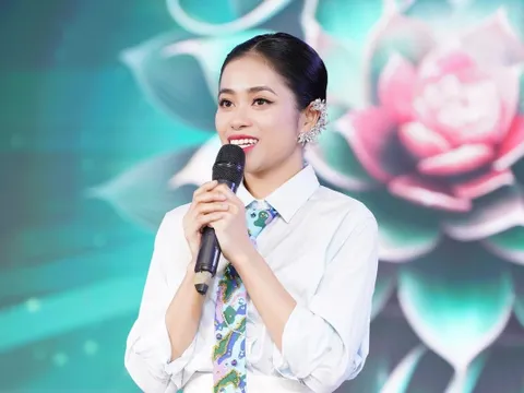 Dấu ấn trong hành trình 15 năm ca hát của Đại uý Hoàng Hồng Ngọc