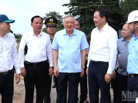 Phó Thủ tướng Thường trực Nguyễn Hòa Bình kiểm tra 2 dự án tại Đồng Nai