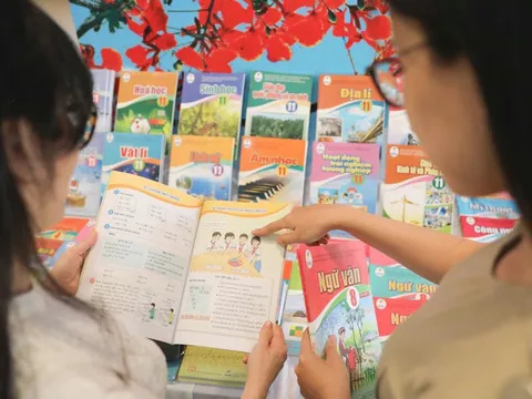 Bộ Giáo dục và Đào tạo, dự kiến, chỉnh sửa nội dung, chương trình môn học, Giáo dục công dân, Lịch sử, Địa lý