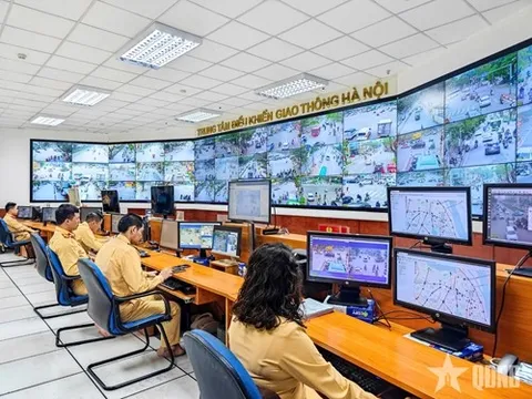 Cảnh sát giao thông Hà Nội công khai số điện thoại của đội trưởng các đơn vị để tiếp nhận phản ánh