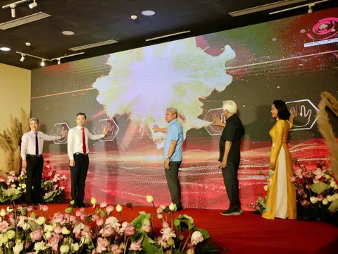 Lễ công bố Triển lãm trực tuyến “Không có gì quý hơn độc lập, tự do”
