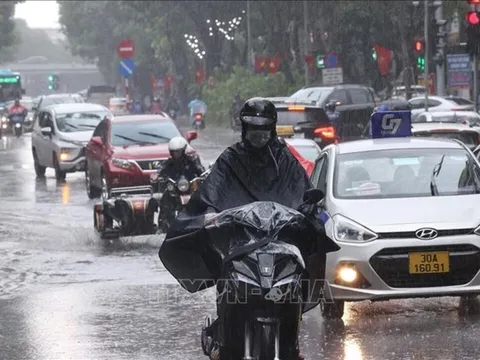 Hà Nội: Cảnh báo mưa dông tại nhiều khu vực