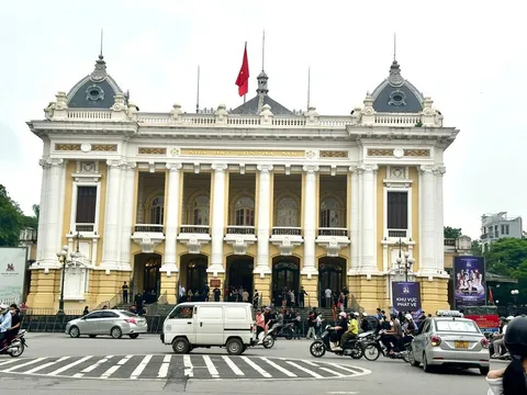 Truyền thông, quảng bá du lịch Việt Nam trên biển quảng cáo tấm lớn, biển quảng cáo điện tử, phương tiện giao thông công cộng