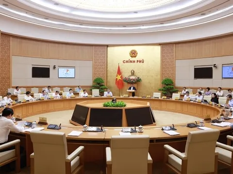 Thủ tướng yêu cầu tập trung hoàn thiện thể chế, pháp luật bảo đảm kịp thời, hiệu quả