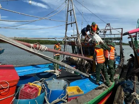 Sẵn sàng đội cấp cứu lưu động để ứng phó kịp thời với bão số 5