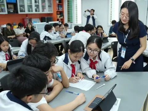 Nghị quyết của Bộ Chính trị về đột phá phát triển giáo dục và đào tạo