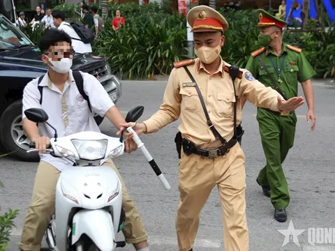 Hà Nội: Xử lý các trường hợp học sinh vi phạm an toàn giao thông