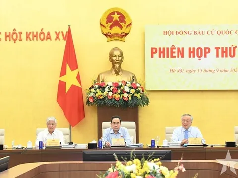 Chủ tịch Quốc hội Trần Thanh Mẫn chủ trì Phiên họp thứ hai Hội đồng Bầu cử quốc gia