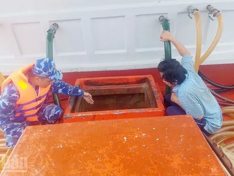 Bắt giữ tàu vận chuyển trái phép hơn 110 nghìn lít dầu D0