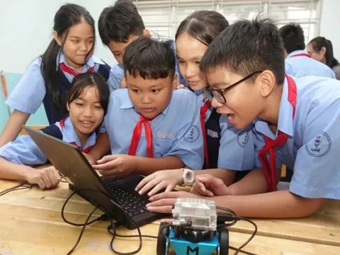 Không chạy theo điểm số, mà đánh giá năng lực toàn diện