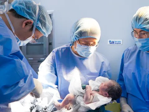 Lần đầu tiên Việt Nam được công nhận kỷ lục châu Á trong lĩnh vực thụ tinh ống nghiệm