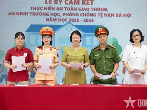 Hà Nội: Phổ biến kiến thức, kỹ năng an toàn giao thông đến hơn 11.000 học sinh, giáo viên