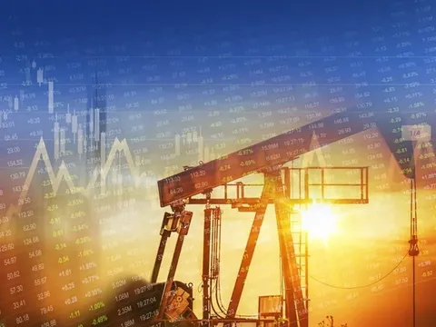 Giá xăng dầu hôm nay (25-9): Tiếp đà tăng mạnh