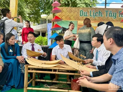 Tạo đột phá từ kết nối với du lịch miền trung-Tây Nguyên