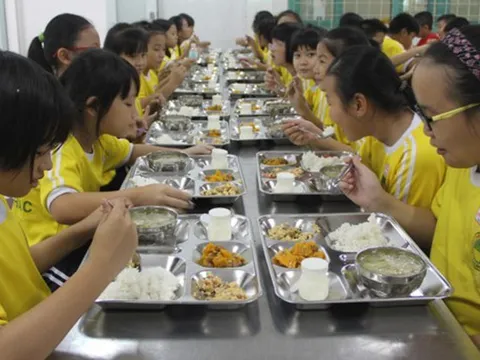 Nghiên cứu giải pháp đồng bộ bảo đảm an toàn thực phẩm học đường
