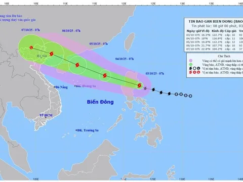 Bão Matmo giật cấp 13, đang di chuyển vào Biển Đông