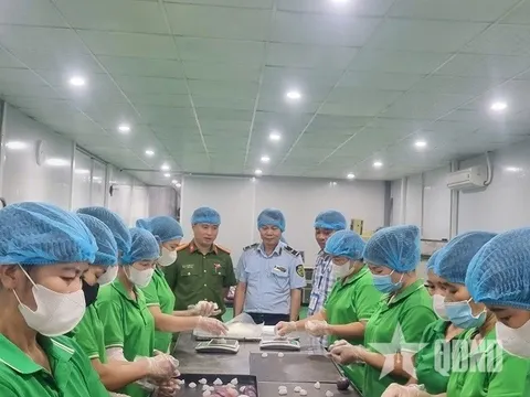 Giữ an toàn thực phẩm trong mùa bánh Trung thu