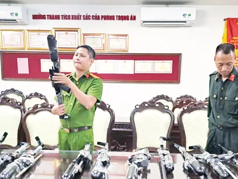 Ngăn chặn hành vi tàng trữ, sử dụng vũ khí quân dụng trái phép