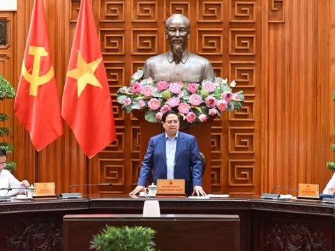 Khẩn trương khắc phục hậu quả, ổn định tình hình nhân dân, khôi phục sản xuất, kinh doanh sau bão số 11