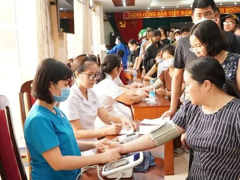 Bảo vệ tính mạng người dân sau lũ