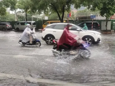 Thời tiết hôm nay (15-10): Bắc Bộ tiếp tục có mưa rào và dông