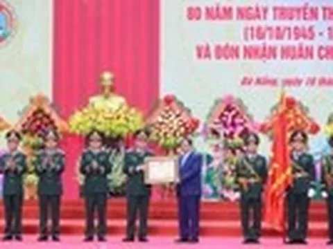 Thủ tướng: Xây dựng lực lượng Quân khu 5 cách mạng, chính quy, tinh nhuệ, hiện đại, là lực lượng nòng cốt trên địa bàn chiến lược của Tổ quốc