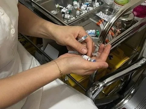 WHO hỗ trợ Việt Nam 9.000 liều vaccine phòng dại cho người