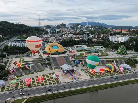Đà Lạt rực rỡ sắc màu với Lễ hội Khinh khí cầu và Nghệ thuật