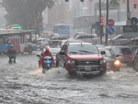 Thời tiết hôm nay (7-11): Bão số 13 suy yếu nhanh thành áp thấp nhiệt đới